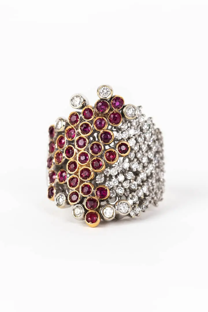 Anello con rubini e diamanti Mille828